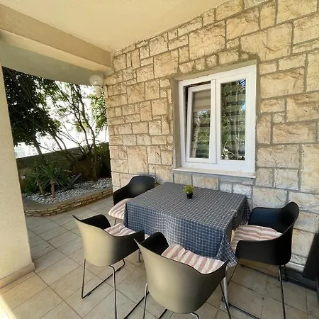 Belview - Beachfront *