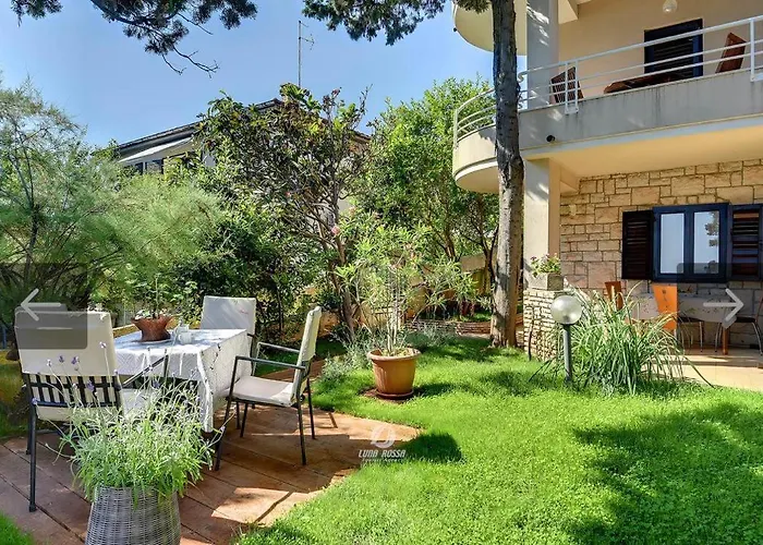 Belview - Beachfront Apartman Póla